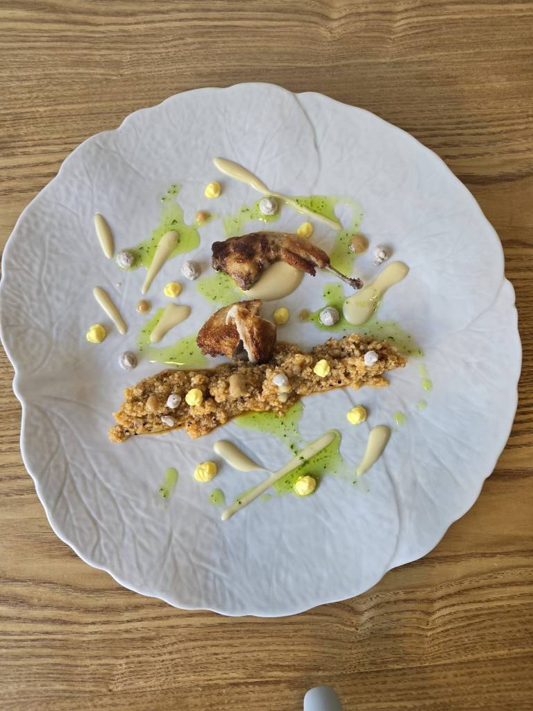 Dos camins. Arroz de la tierra con codorniz